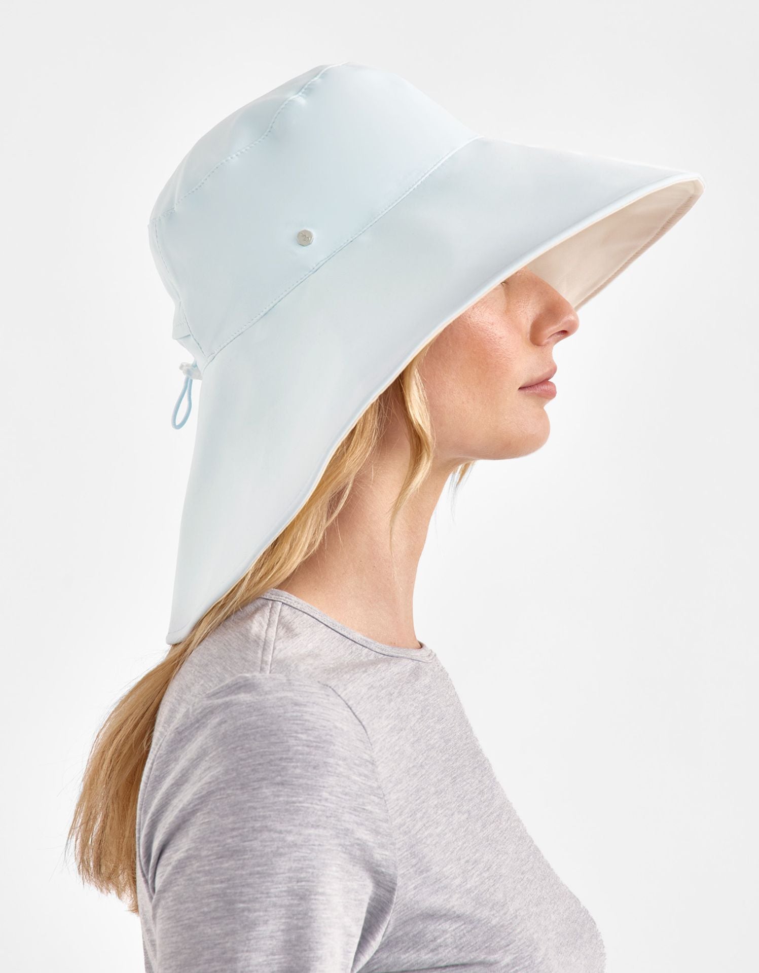 Ice Blue / Beige